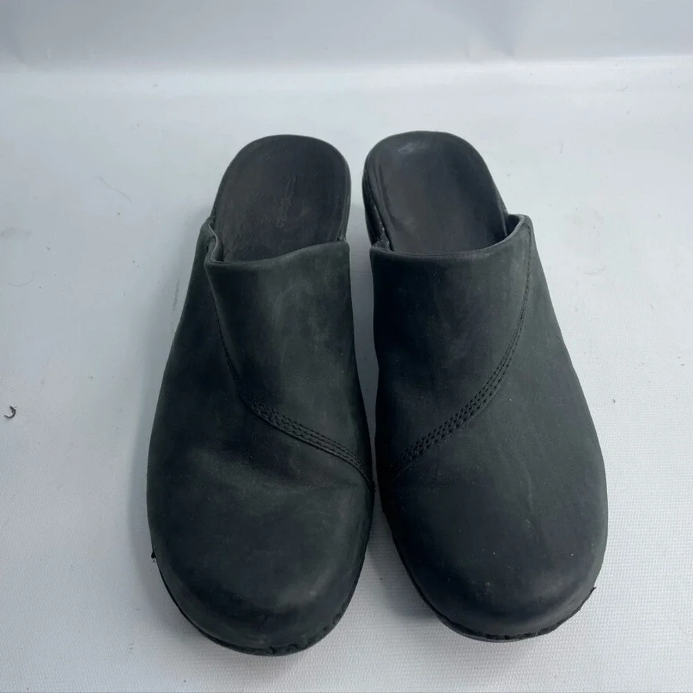 Patagonia Size 8.5 Better Clog Slide Mules Leather Shoe Black Style T11500 - Picture 2 of 8